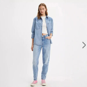 Levi's® Premium
80S MOM  WOMEN'S JEANS Size 29 Light Wash Retro Relaxed, Slouchy